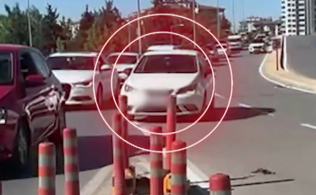 Gaziantep'te trafikte hatalı şerit değişikliği yapan 67 araç sürücüsüne 66