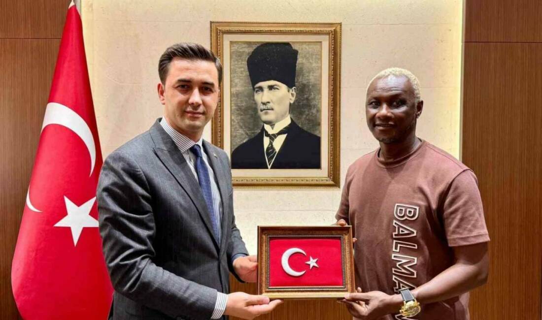 İbrahim Yattara, Trabzonspor’un eski futbolcusu olarak Mini Futbol Mardin Ligi