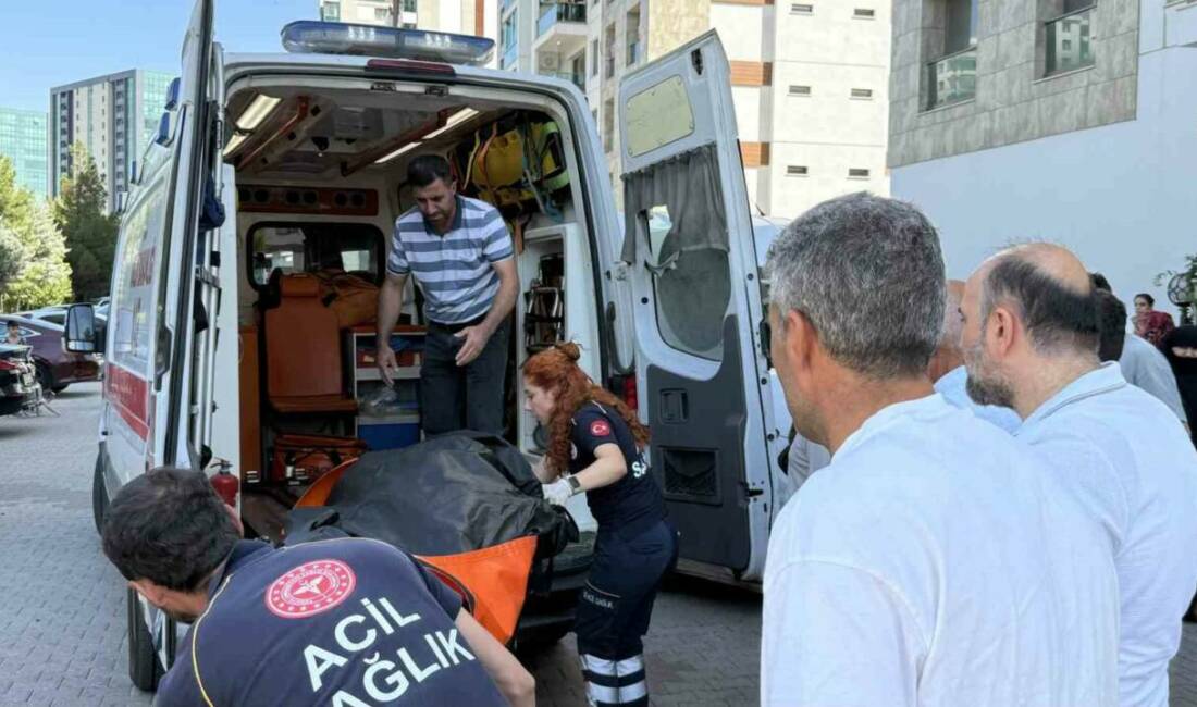 Diyarbakır'ın Kayapınar ilçesinde, iki hafta önce işe başlayan bir bina