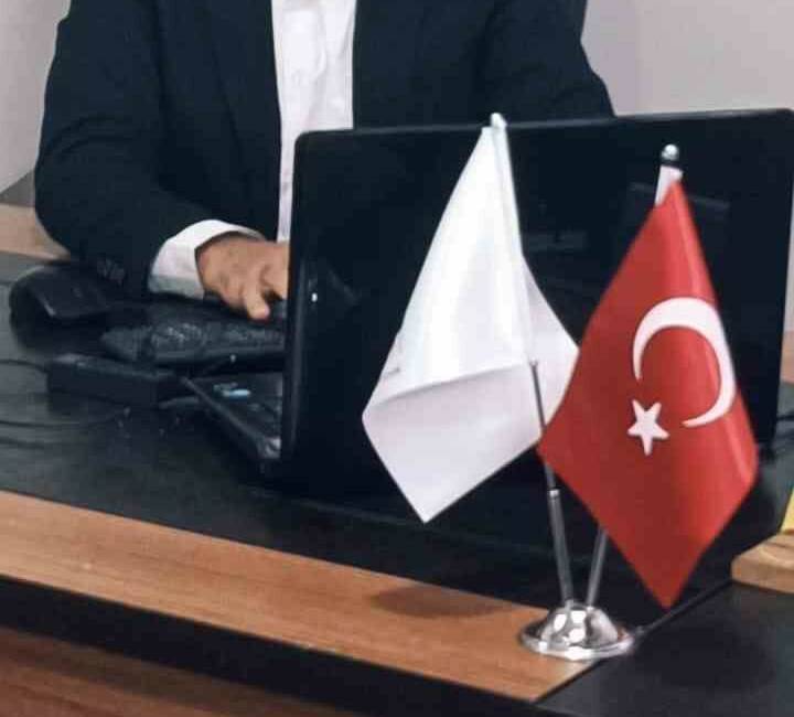 Mardin İYİ Parti İl Başkanı Süleyman Akar, beraberindeki ilçe teşkilatları