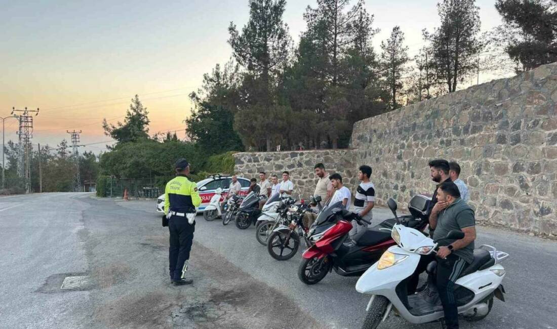Kilis’te motosiklet ve motorlu bisiklet sürücülerine yönelik trafik denetimi gerçekleştirildi.