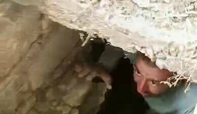 Adıyaman’ın Besni ilçesinde eski bir lağım kuyusuna düşen 5 yavru