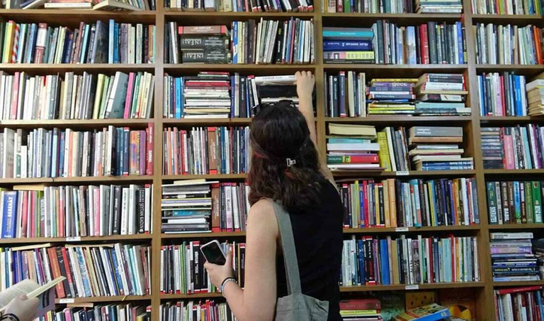 Mardin'deki sahaflar, kitap satışının ötesinde geçmişe yolculuk fırsatı sunarak okurlara