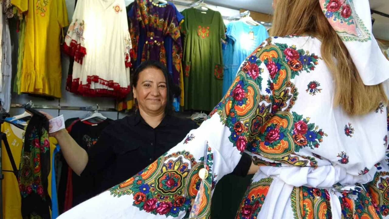 Mardin'in geleneksel kıyafetleri, düğünlerde ve turistler arasında büyük ilgi görüyor.