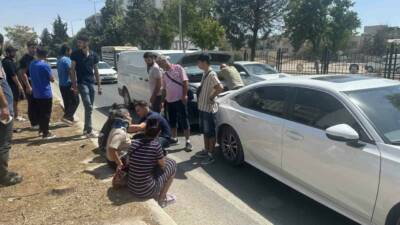 Adıyaman'da otomobil ile minibüsün çarpıştığı bir kazada 1 kişi yaralandı.