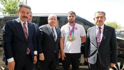 Millî Savunma Bakanı Yaşar Güler, Şırnak'ta bir dizi denetim ve