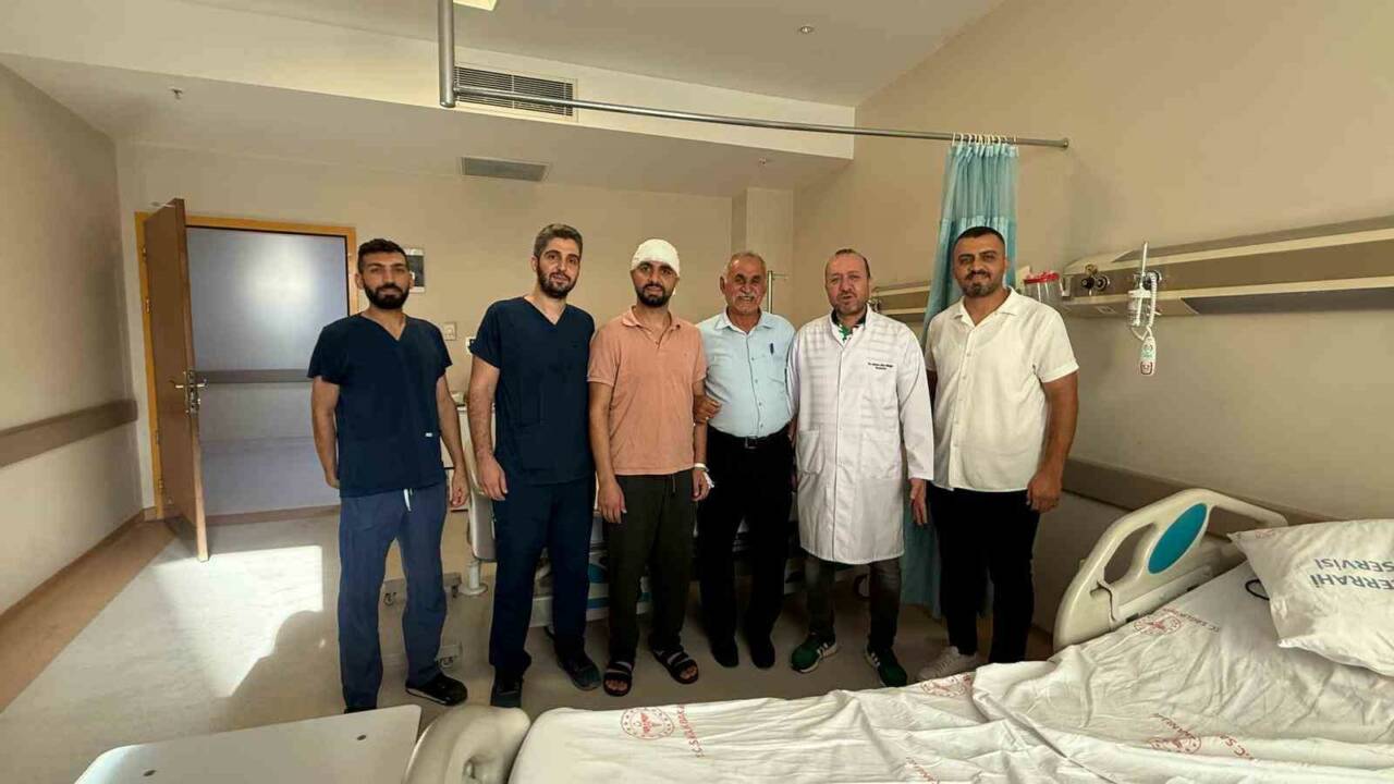 Mardin’de Nusaybin Devlet Hastanesi’nde gerçekleştirilen kraniyoplasti ameliyatı, özel olarak geliştirilen