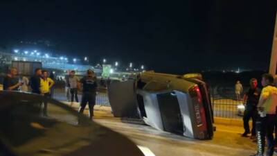 Adıyaman'da bir otomobilin kontrolden çıkarak takla atması sonucu yolcu yaralandı.