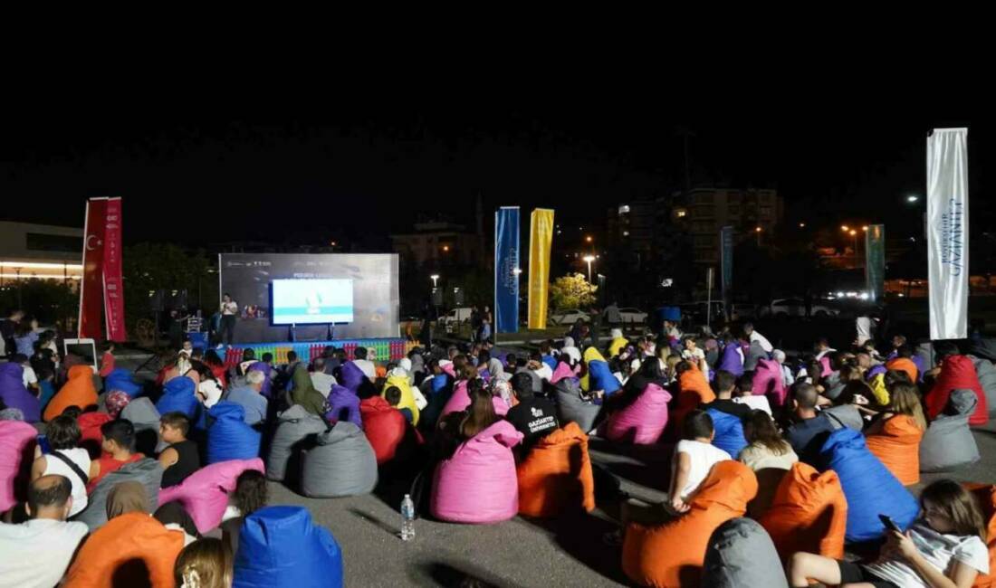 Gaziantep Bilim Merkezi, "Perseid Gecesi Aile Kampı" etkinliği düzenleyerek gökyüzü