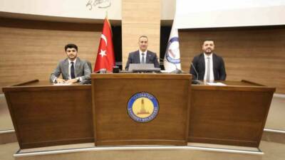 Ağustos ayının ilk birleşiminde Şahinbey Belediye Meclisi, Cuma Güzel'in başkanlığında