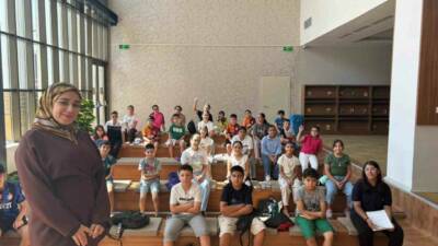 Gaziantep Şahinbey Belediyesi tarafından düzenlenen İngilizce Kulübü, bölgedeki çocuklar ve