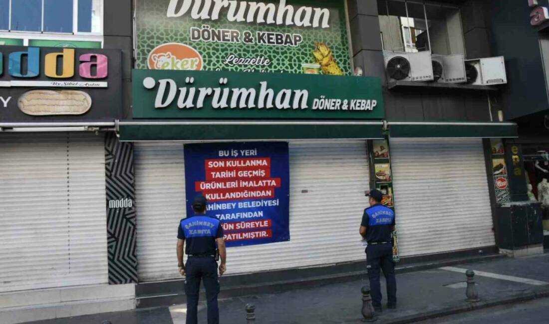 Gaziantep'in Şahinbey ilçesinde yapılan rutin gıda denetiminde Dürümhan işletmesinde tarihi