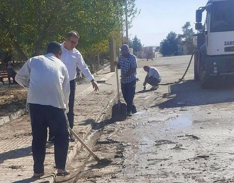 Adıyaman'ın Samsat ilçesinde kış mevsimi öncesinde belediye tarafından çevre, kanalizasyon