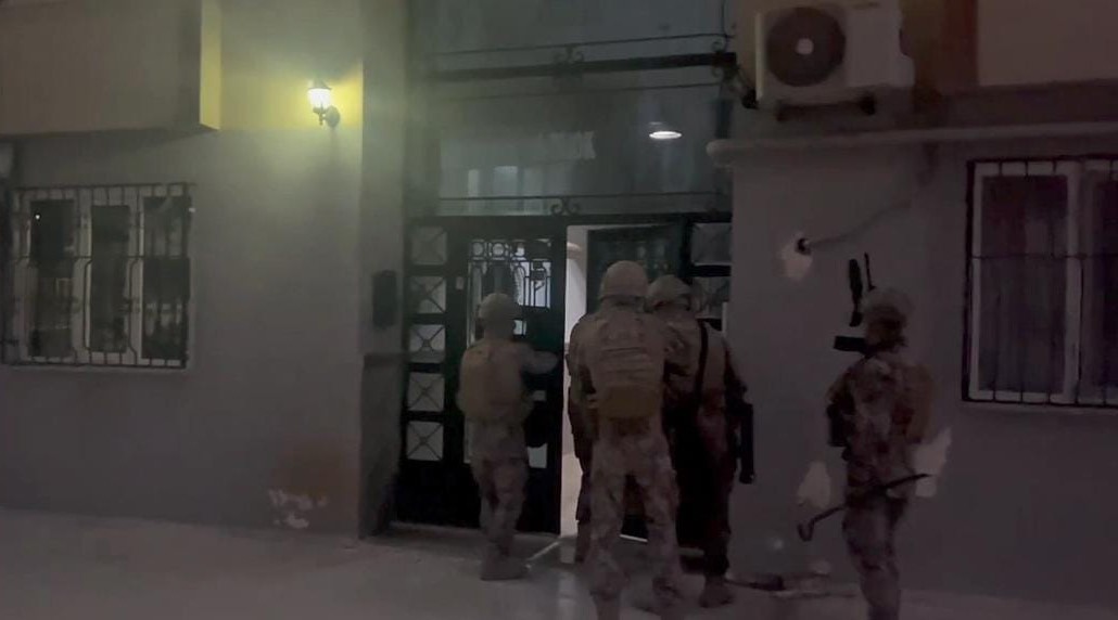 Şanlıurfa'da DEAŞ terör örgütüne mali destek sağladığı belirlenen 6 kişiden