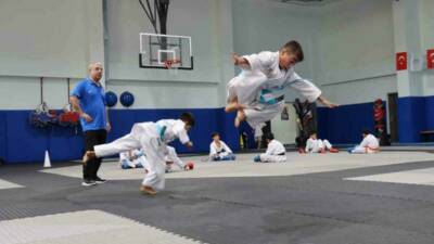 Şanlıurfa Büyükşehir Belediyesi, 2025 Yaz Spor Kurslarıyla gençlerin spor yeteneklerini