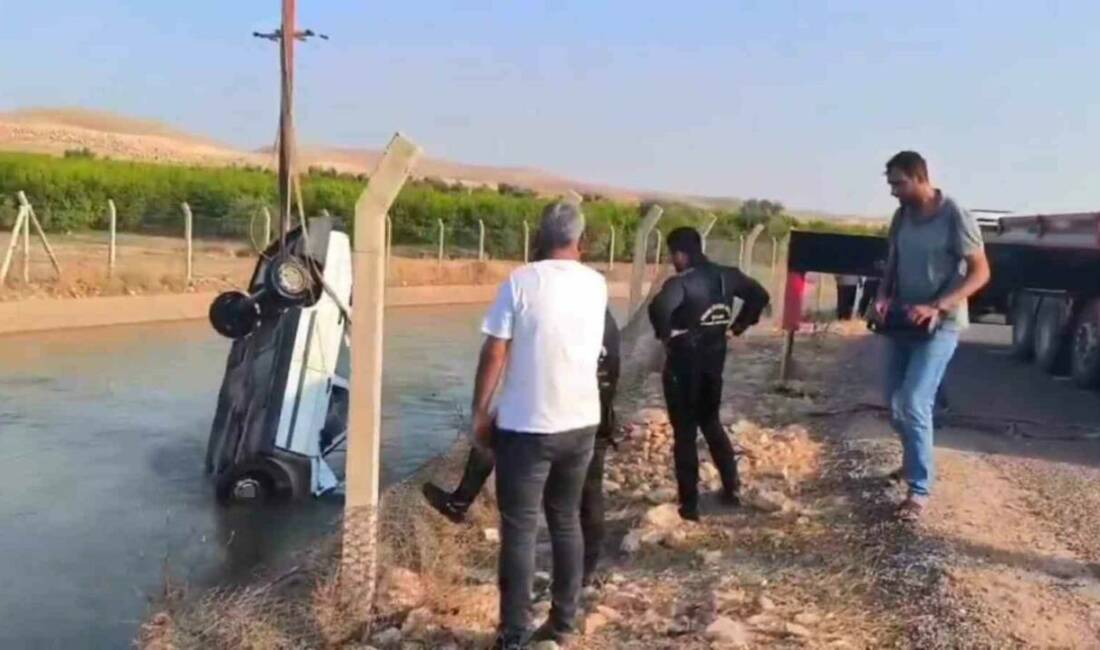Şanlıurfa'da bir otomobil sulama kanalına düştü. Araçtaki 2 kişi arama