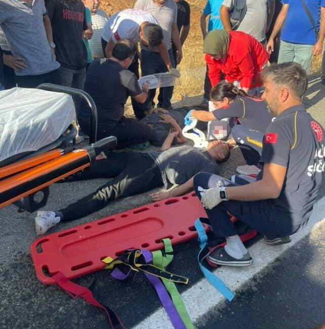 Silvan ilçesinde meydana gelen kaza, bir aracın tekerinin patlaması sonucu