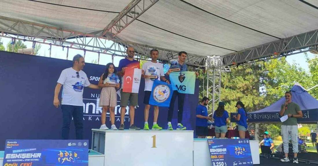 Uluslararası Eskişehir Yarı Maratonu'nda Siirtli atlet Muhittin Gürhan, 10 kilometrelik