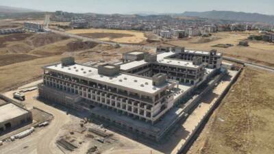 Siirt'te inşaatı devam eden 400 yataklı Eğitim ve Araştırma Hastanesi'nin