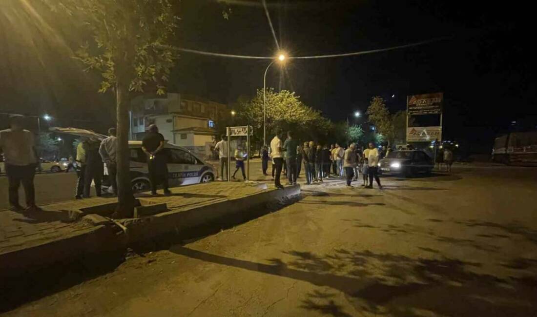 Şanlıurfa'nın Siverek ilçesinde meydana gelen trafik kazasında otomobil ile motosiklet