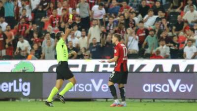 Gaziantep Futbol Kulübü, Trendyol Süper Lig'in 3. haftasında evinde Gençlerbirliği'ni