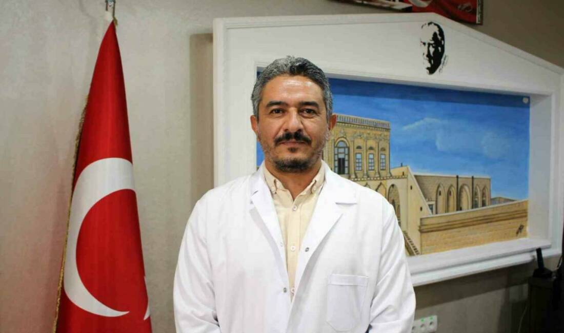 Mardin'in Midyat ilçesindeki sağlık yetkilileri, sıcak hava koşullarının özellikle yaşlılar
