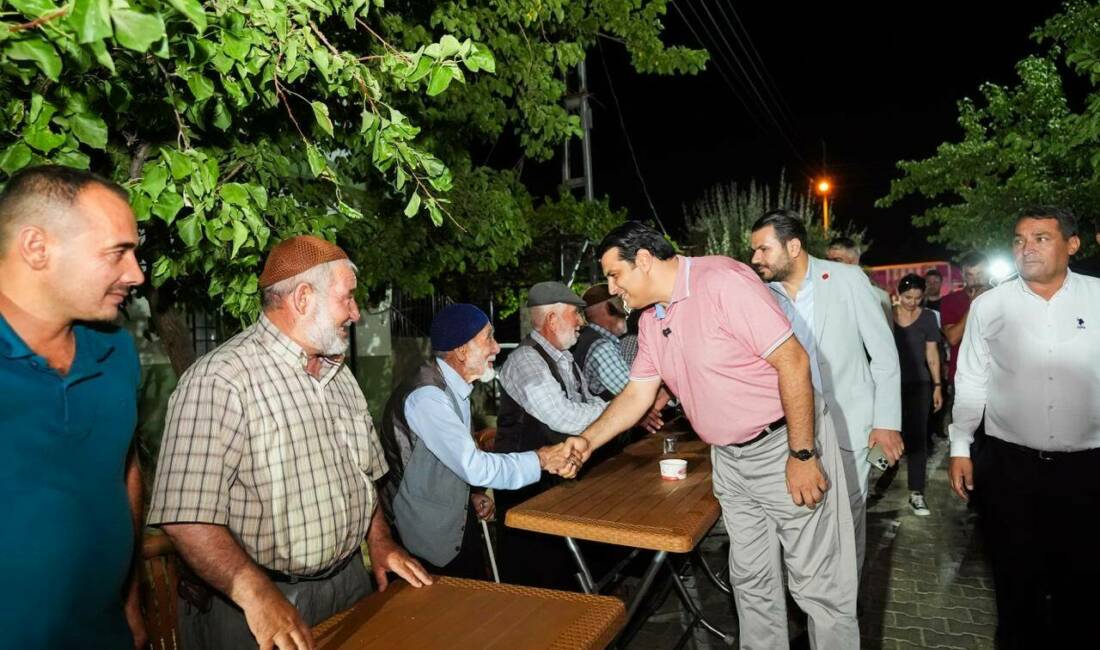 Şehitkamil Belediye Başkanı Umut Yılmaz, Göksuncuk Mahallesi'nde vatandaşlarla buluşarak mahalle