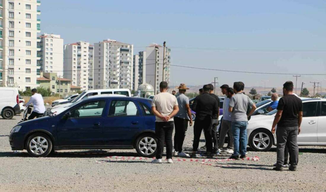 Diyarbakır'daki açık oto pazarında araç alımı ve satımı zorlaşmış durumda.