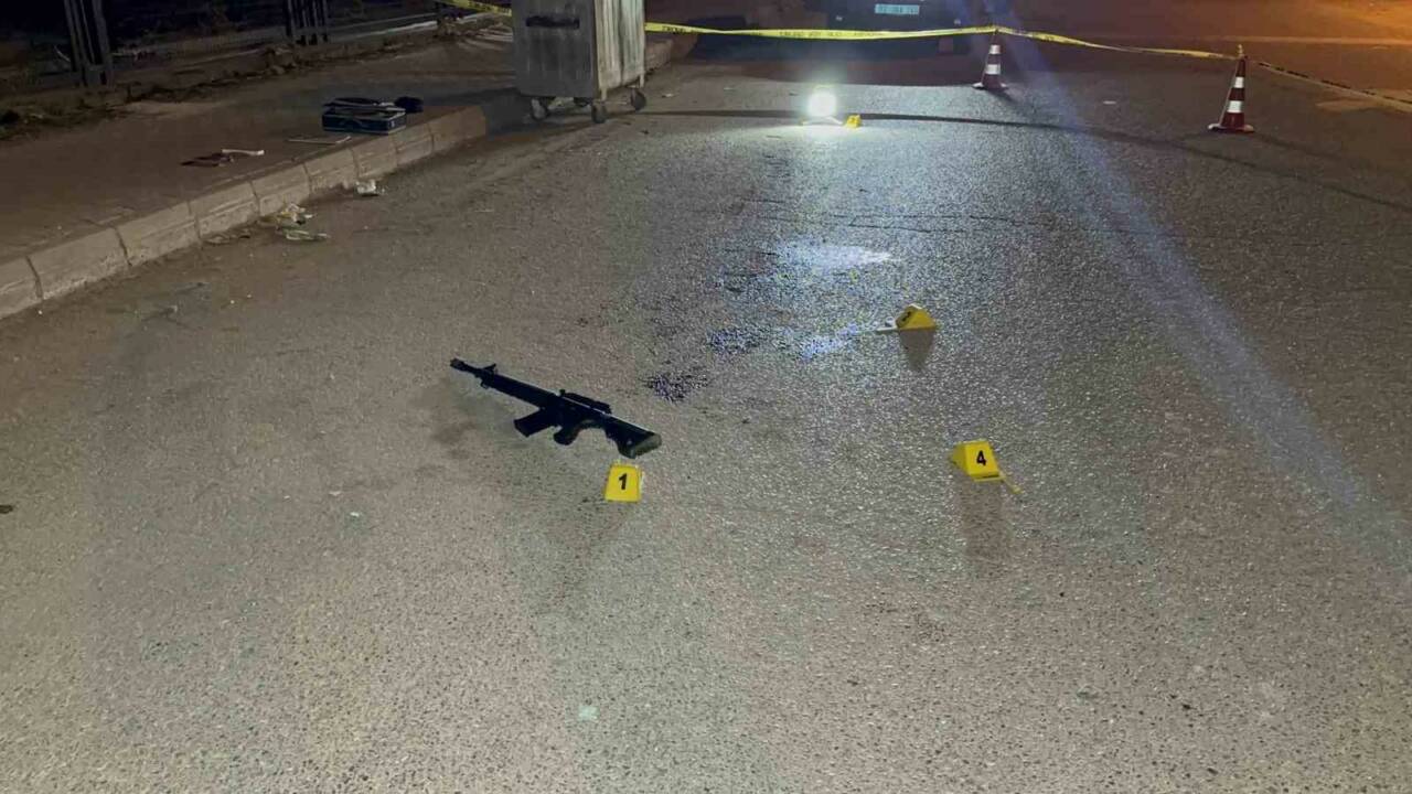 Adıyaman'da 22 yaşındaki Murat Köroğlu adlı genç, Altınşehir Mahallesi'nde av