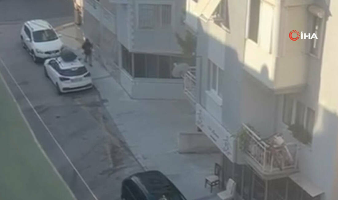 İzmir’in Balçova ilçesinde bir polis karakoluna düzenlenen silahlı saldırıda 2