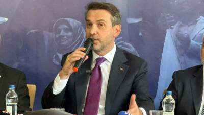 Enerji ve Tabii Kaynaklar Bakanı Bayraktar, Adıyaman’da partililerle bir araya