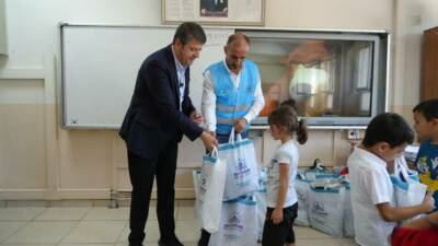 Adıyaman Belediyesi, kent merkezindeki okullara yönelik destek çalışmalarını aralıksız sürdürüyor.