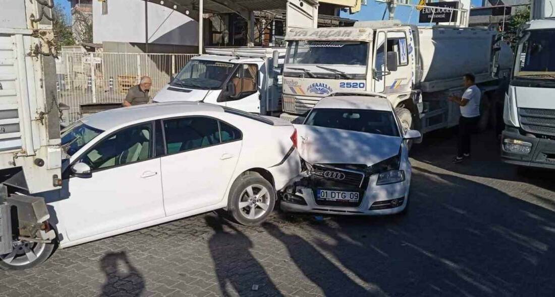 Adıyaman’ın Gölbaşı ilçesinde zincirleme trafik kazası meydana geldi. 2 otomobil,