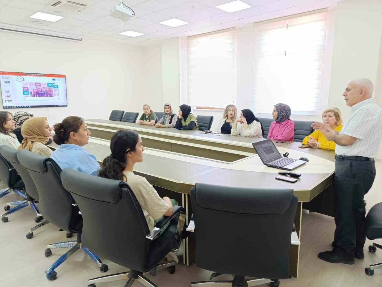 Avrupa Birliği tarafından desteklenen "Başarı, güç, eşitlik, sığınma ve bilgi,