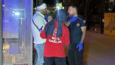 Adıyaman'da yabancı uyruklu bir şahıs, hapşırdıktan sonra dengesini kaybederek kaldırıma