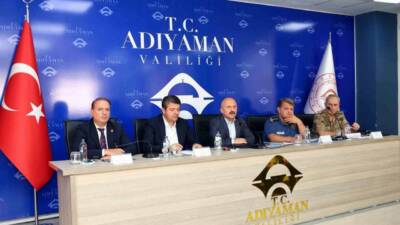 Vali Osman Varol başkanlığında Adıyaman’da okul çevrelerinde alınacak trafik ve