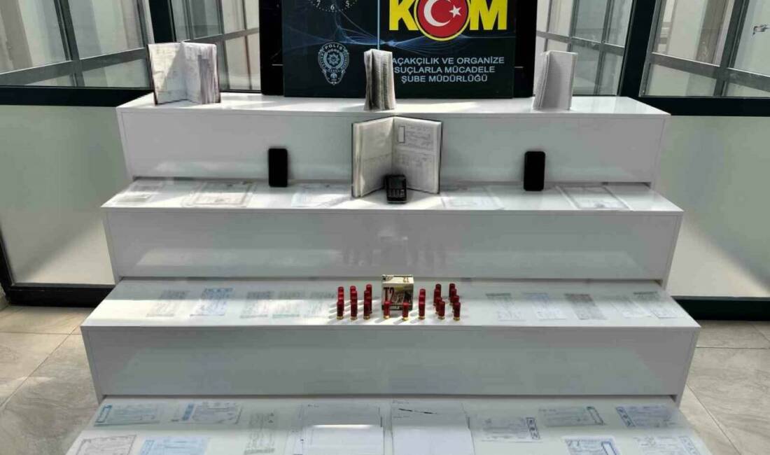 Adıyaman’da tefecilik operasyonunda 2 kişi tutuklandı Adıyaman'da tefecilik suçlamasıyla gözaltına alınan 2 şahıs, tutuklanarak cezaevine gönderildi.