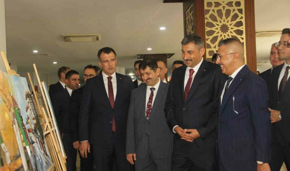 Şanlıurfa'da adli yıl açılışında mahkumların hazırladığı el emeği eserlerden oluşan
