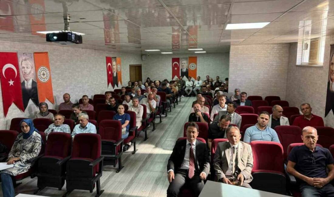 Adıyaman’ın Gölbaşı ilçesinde okul müdürleri ve projeden sorumlu öğretmenlerin katılımıyla