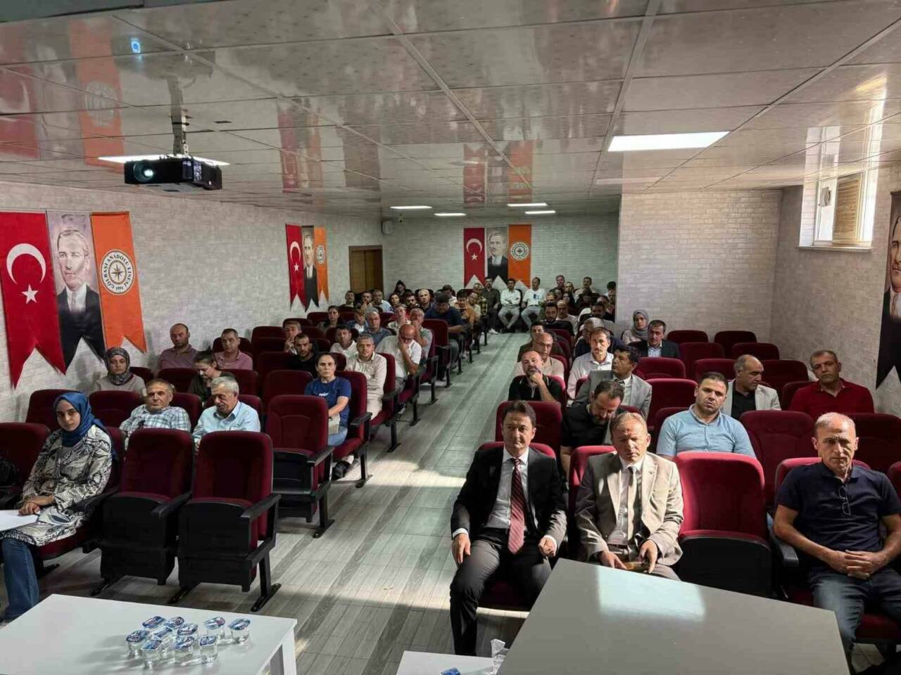 Adıyaman’ın Gölbaşı ilçesinde okul müdürleri ve projeden sorumlu öğretmenlerin katılımıyla