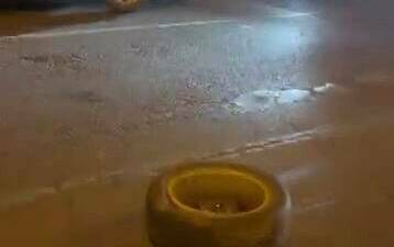 Diyarbakır'ın Sanayi Mahallesi'nde meydana gelen trafik kazasında, üç aracın karıştığı