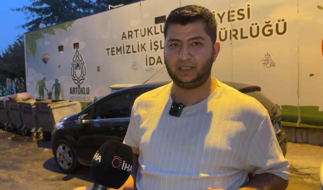 Mardin'in Artuklu İlçe Belediyesi'ne ait çöp konteynerlerinden yayılan kötü koku,