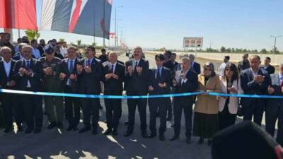 Hazine ve Maliye Bakanı Mehmet Şimşek, Batman'da şehir trafiğini rahatlatmak