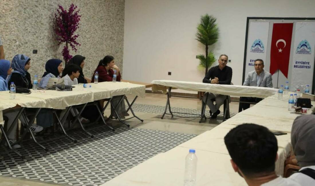 Eyyübiye Belediye Başkanı, Eyyübiye millet bahçesinde düzenlenen "Okula Merhaba" etkinliğinde
