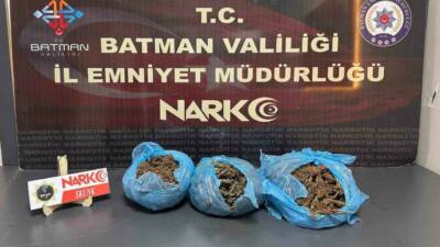 Batman'da polis ekipleri tarafından durdurulan bir otomobilde 1 kilo 650
