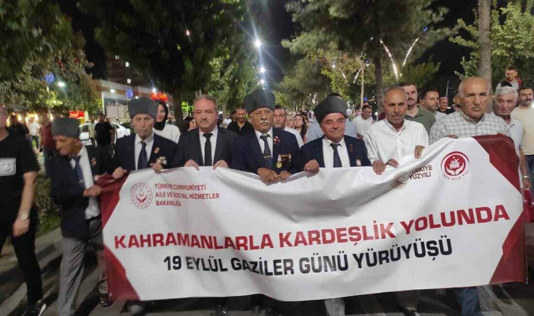 Batman’da 19 Eylül Gaziler Günü kapsamında düzenlenen kortej yürüyüşüne Kıbrıs