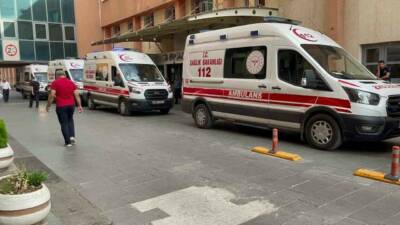 Batman'da bir minibüs geri manevra yaparken 1 yaşındaki N.B. isimli