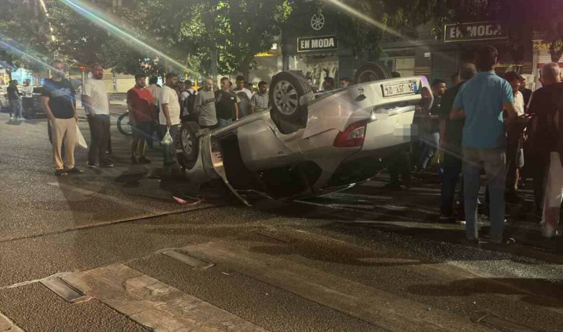 Batman'ın Dörtyol ilçesinde meydana gelen trafik kazasında, takla atan bir
