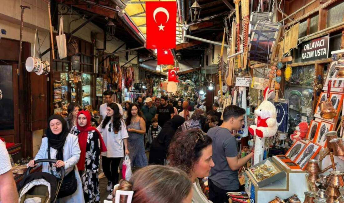 Gaziantep'in gözde mekanlarından biri olan 500 yıllık Bakırcılar Çarşısı, tarihi