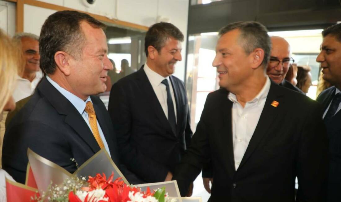 CHP Genel Başkanı Özgür Özel, çeşitli programlar için Gaziantep'e ziyaret